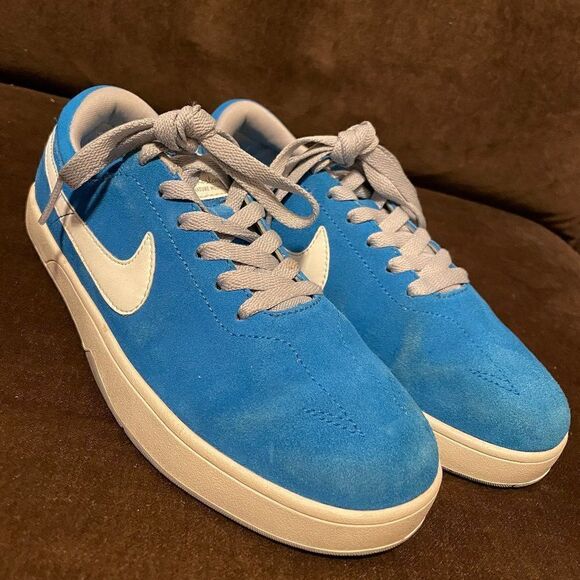 Like New condition Nike Eric Koston Skateboarding sneaker GS 6.5 US or 8 womens - Picture 1 of 7